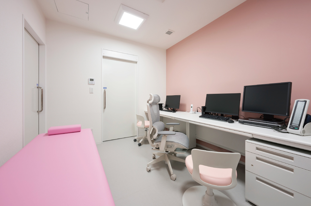 ほんま内科・循環器内科クリニック：診察室